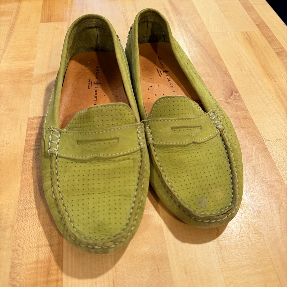 Mercanti Fiorentini 8 green flats penny loafers driving moccasins soft leather